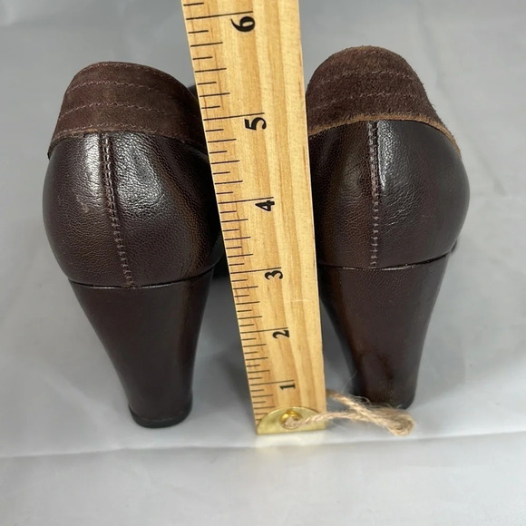 INDIGO By Clarks Round Toe Tied Pump Brown Leather and Suede Vintage Vibe Size 6 - Picture 9 of 11